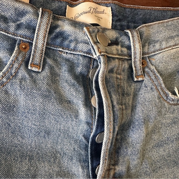 Universal Thread 90s Baggy Distressed Denim Shorts Women’s Size 4 - Picture 4 of 8